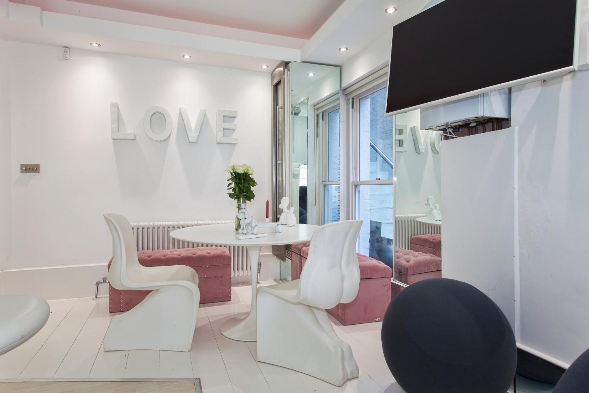 Hampstead Summer Time Garden Apartment