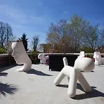 Hampstead Summer Time Garden Appartment